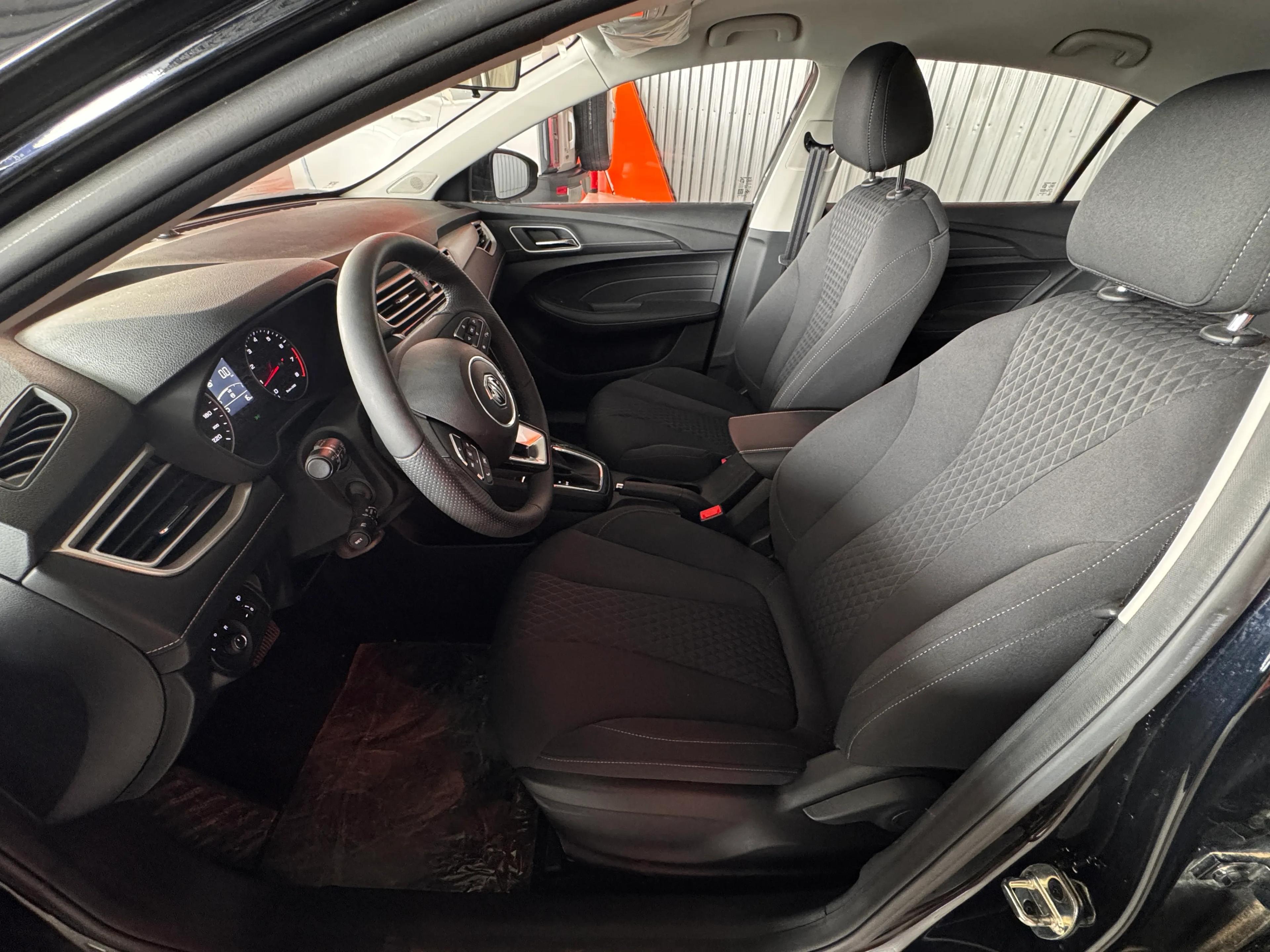 interior image_0